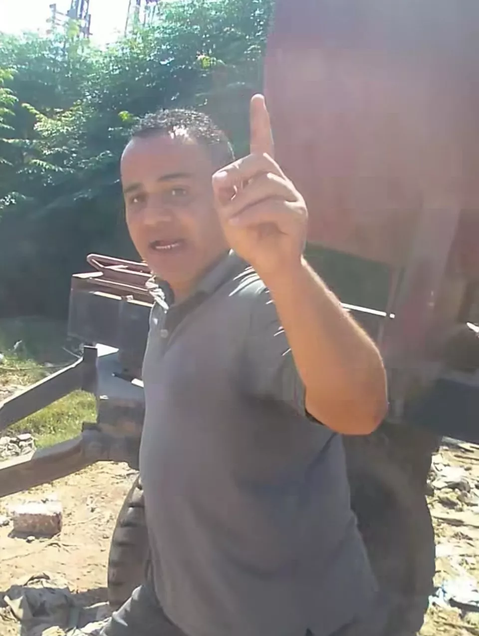 المواطن أكد بأن رئيس ميت الكرما تفرغ لتحرير المخالفات