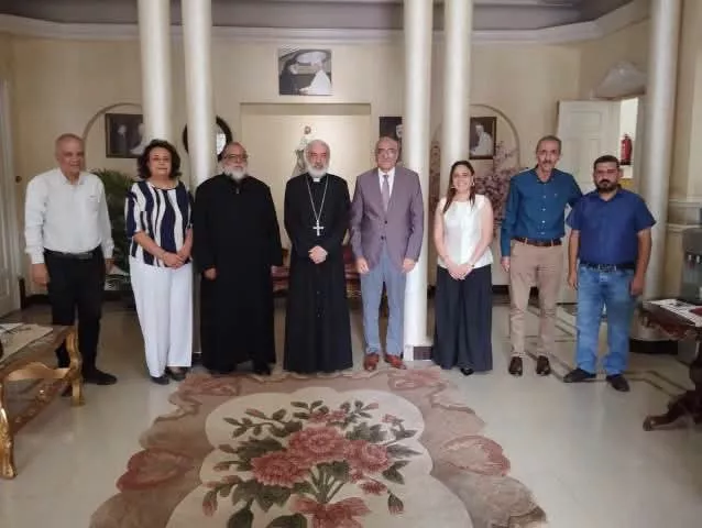 الأبنا باسيليوس فوزي وأعضاء جمعية الراعي الصالح بالمنيا