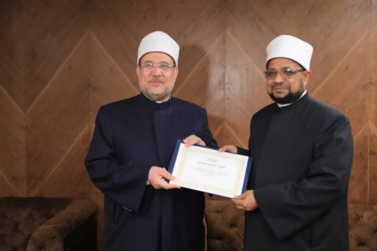 البحوث الإسلامية يكرّم عمداء كليات الأزهر المستضيفة لفعاليات التعريف بالإسلام