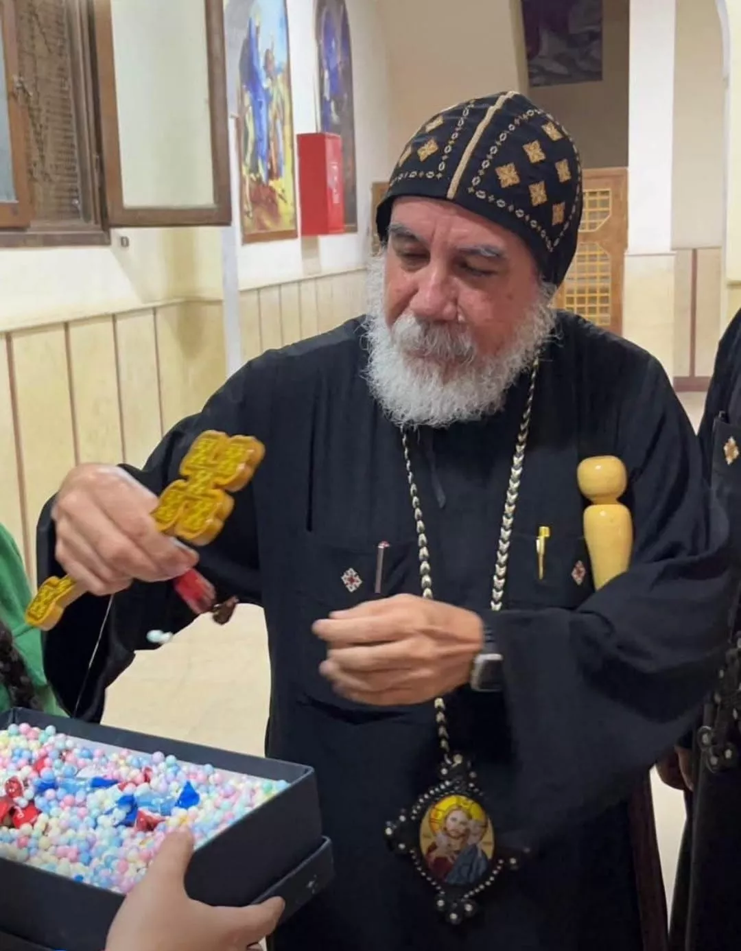 الأنبا كاراس أسقف مطروح والخمس مدن الغربية وجزيرة مالطا