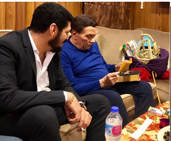 صورة عادل إمام مع باسم سمرة