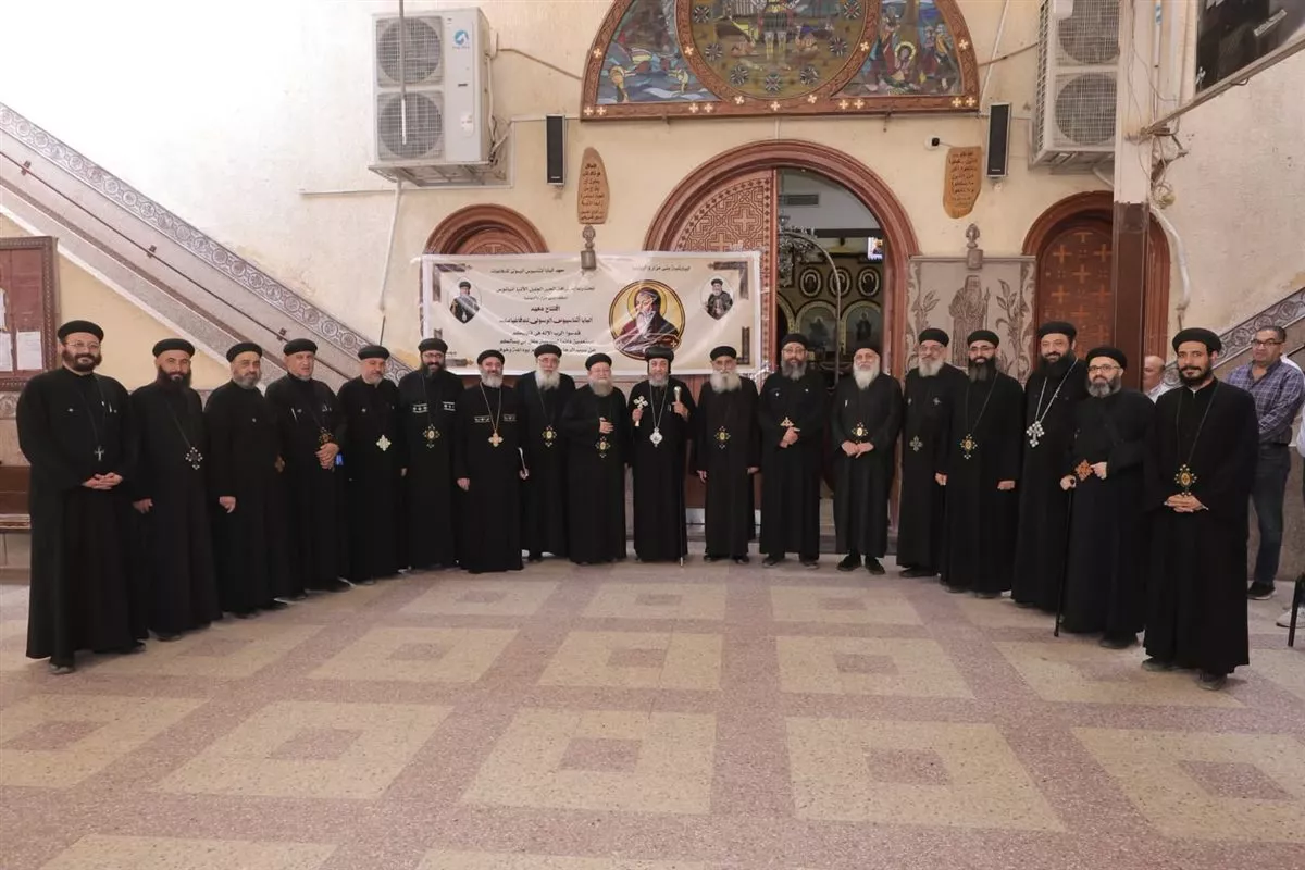 الأنبا أنيانوس بني مزار والبهنسا للأقباط الأرثوذكس