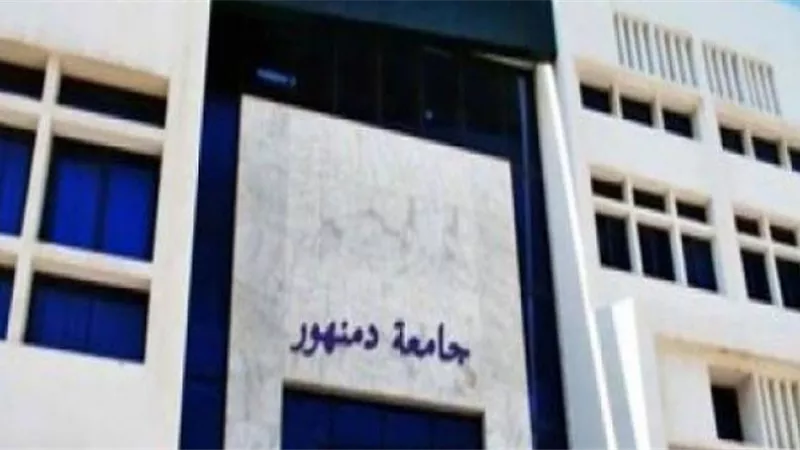 رئيس جامعة دمنهور يتابع انتظام المحاضرات في بداية العام الجامعي الجديد