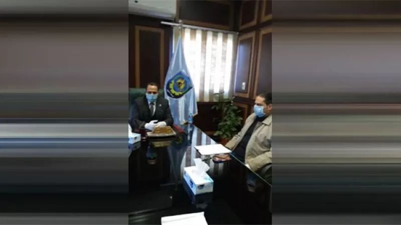 غرفه عمليات بجامعة دمنهور لمتابعه عمليه التعليم عن بعد