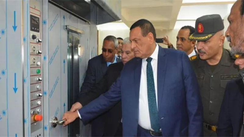 صور.. محافظ البحيرة يتفقد منافذ ومزرعة مدرسة دمنهور الثانوية الزراعية
