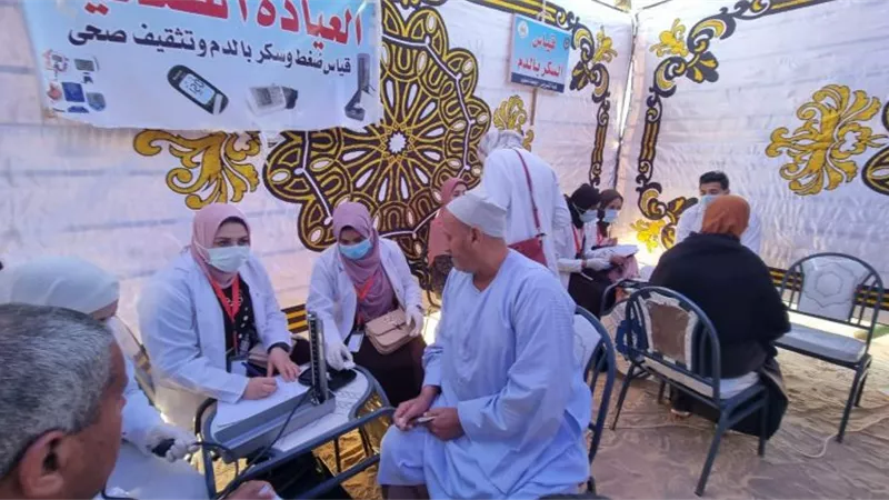 جامعة دمنهور تنظم قافلة شاملة بكفر الدوار