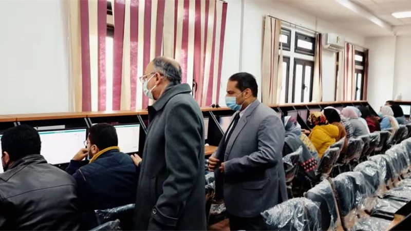 نائب رئيس جامعة دمنهور يتفقد امتحانات كلية الصيدلة