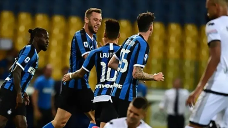 إنتر ميلان يتلقى ضربة موجعة قبل لقاء بارما في كأس إيطاليا