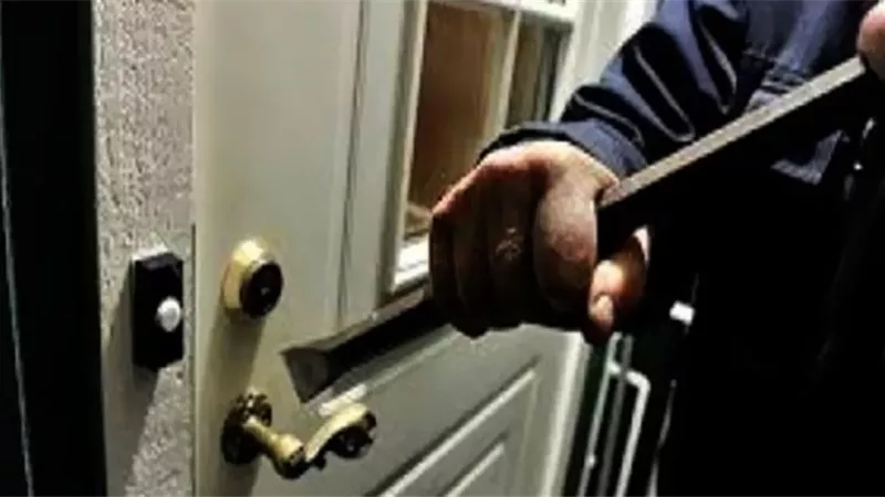 تفاصيل سرقة مسكن في حي شعبي