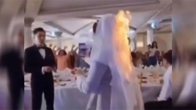 الطرحة ولعت.. فيديو صادم وردّ فعل غريب للزوج