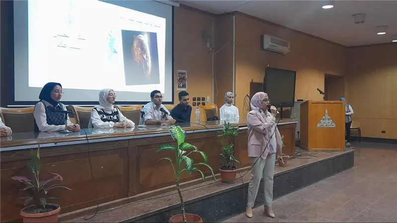 لقاء الطلاب الوافدين في كلية الألسن بجامعة عين شمس