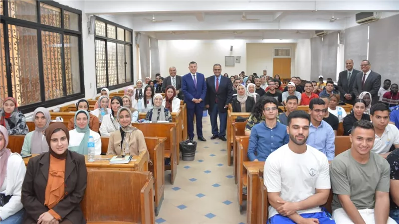 افتتاح قاعة المحاكمات الصورية في جامعة عين شمس 