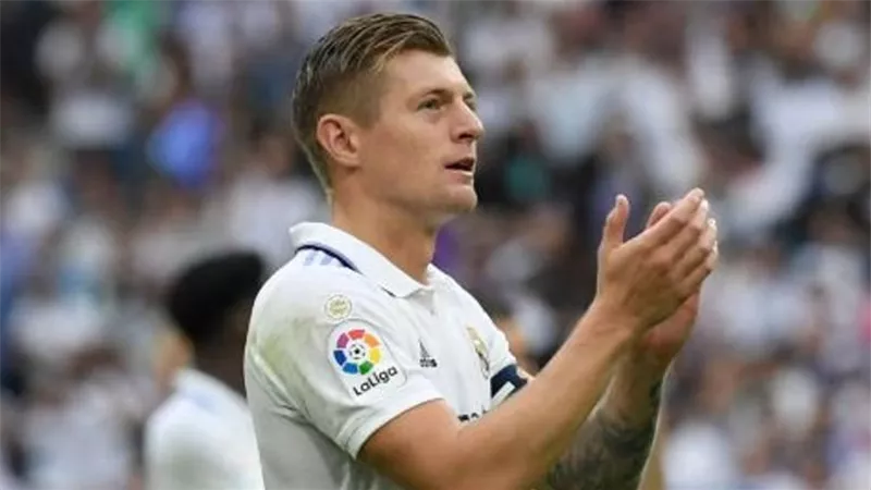 تفاؤل في ريال مدريد بشأن تجديد عقد كروس