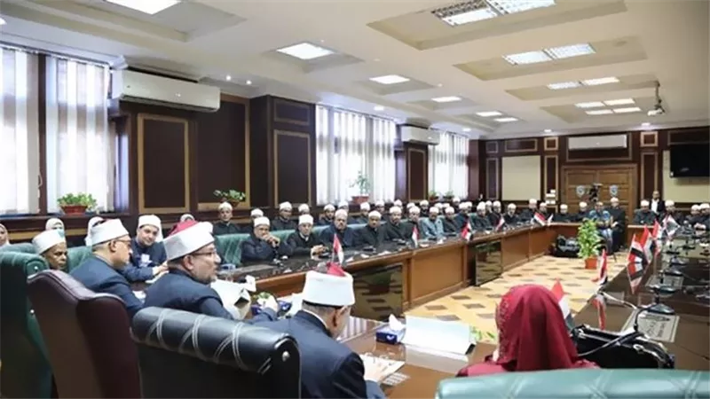 قادة الأزهر والأوقاف يلتقون وعاظ وأئمة دمنهور ويناقشون استراتيجية التعاون الدعوي المشترك 