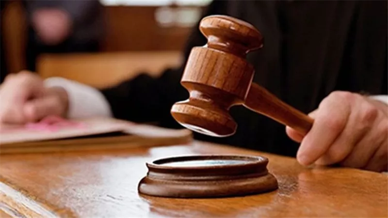 غدا محاكمة عامل بتهمة قتل فتاة لسرقتها