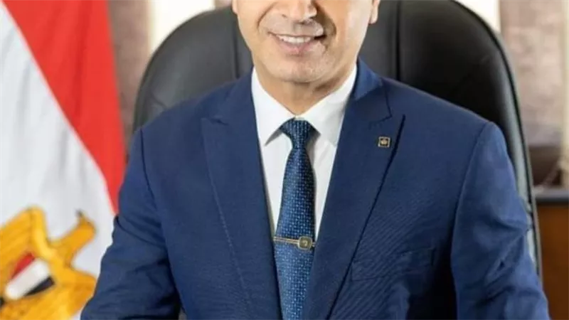 جامعة دمنهور تخصص حافلات لنقل منتسبيها إلى لجان الانتخابات الرئاسية