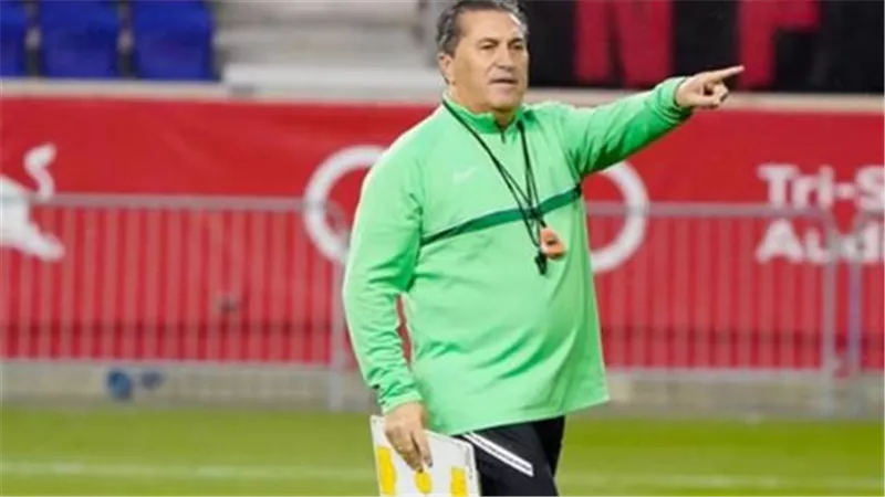 بيسيرو يُفاجئ المنتخب النيجيري قبل مواجهة الكاميرون في أمم إفريقيا