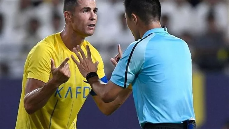 رونالدو مُهدد بالغياب عن النصر السعودي بعد الواقعة المُسيئة