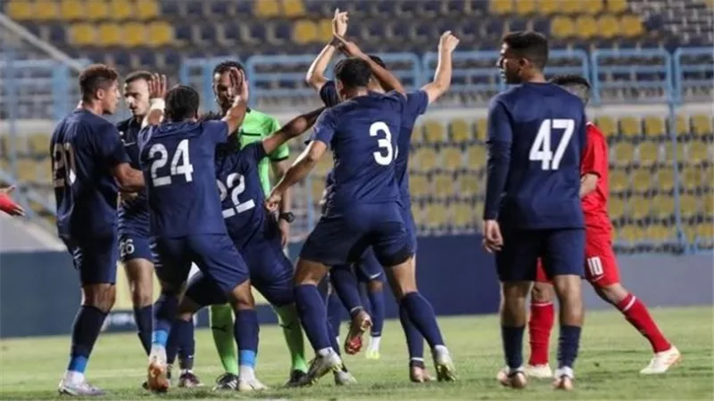 مدافع إنبي على أعتاب الدوري اليوناني