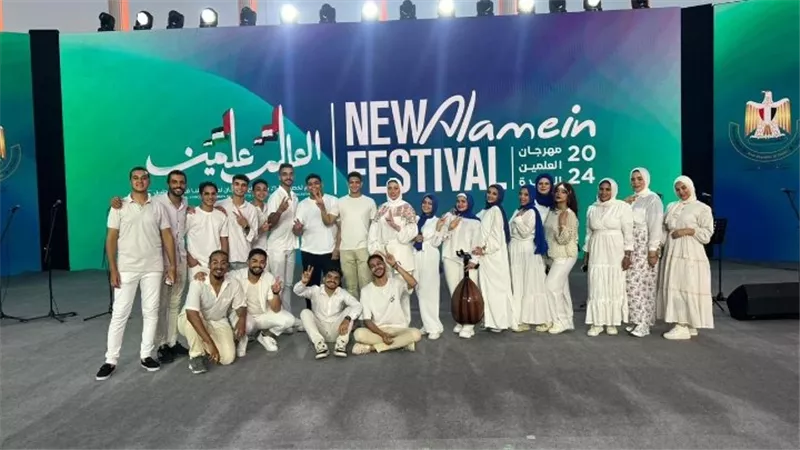 مشاركة كورال جامعة الزقازيق بالغناء في مهرجان