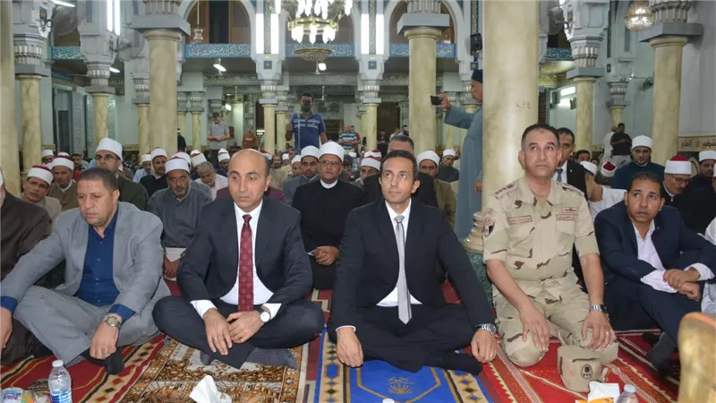 رئيس جامعة دمنهور يشهد إحتفال أوقاف البحيرة بالمولد النبوي 