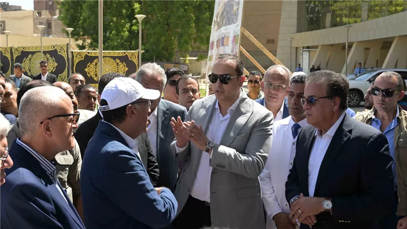 رئيس الوزراء يتابع تشغيل منظومة التأمين الصحي الشامل بالأقصر
