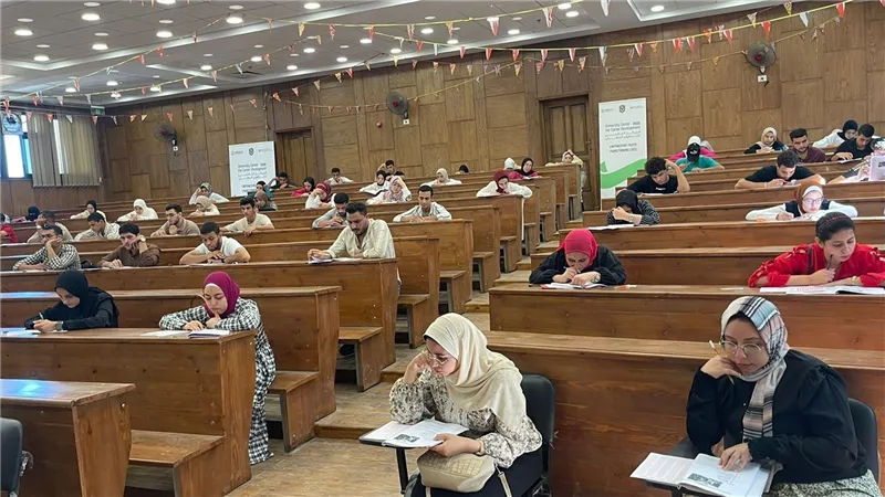 جامعة دمنهور تعقد إختبارات تحديد المستوى  لدورات اللغة الإنجليزية