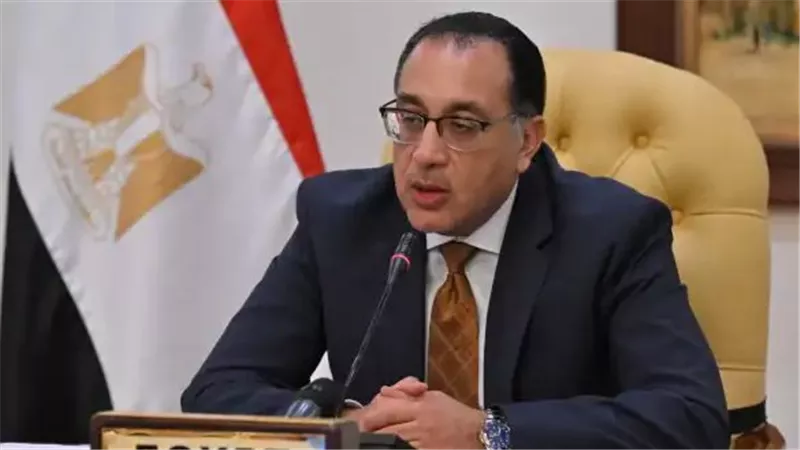 رئيس الوزراء يغادر إلى الرياض للمشاركة في مؤتمر 