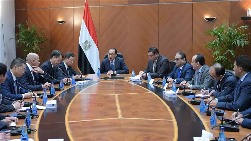 مدبولي يلتقي المدير العام ورئيس الشركة الصينية العامة للهندسة المعمارية 