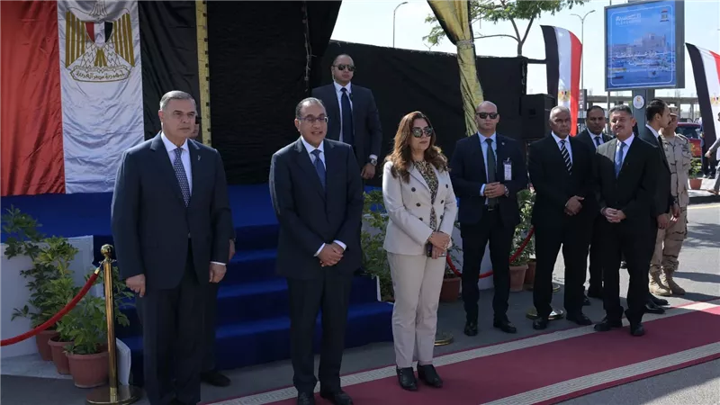 رئيس الوزراء يشهد اصطفاف مُعدات محافظة الإسكندرية لمُجابهة الأزمات والكوارث