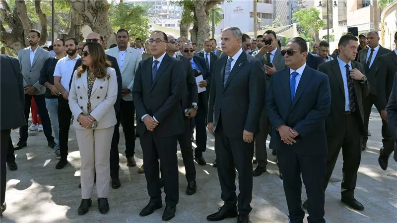 رئيس الوزراء يتفقد مشروع تطوير 