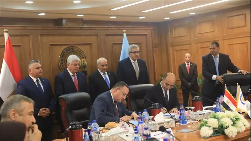 بروتوكول تعاون بين جامعتى دمنهور والإسكندرية في مجال التعليم العالي