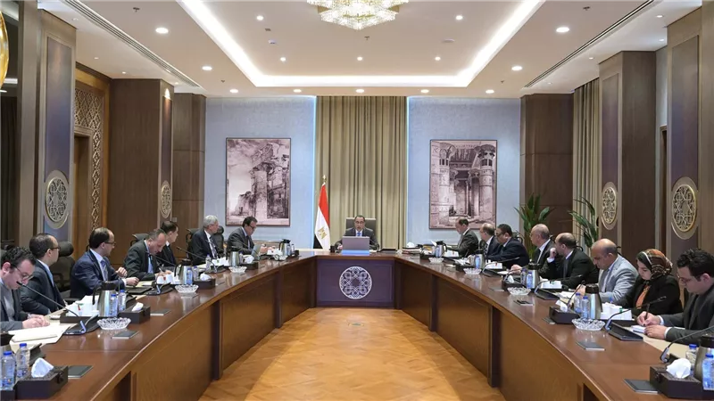مدبولي يتابع توفير الاحتياجات المالية لـ 