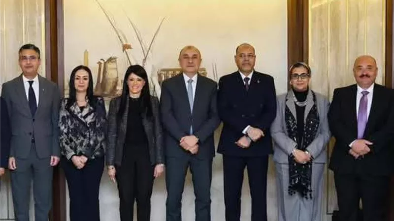 ممثلو القطاع الخاص بالقومى للأجور: أمان الحياة الاجتماعية للعمال جزء من استقرار العمل 