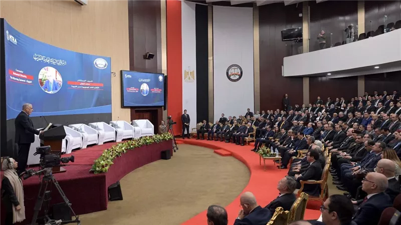 مدبولى: استراتيجية النيابة العامة تهدف لإعلاء قيمة العلم والتدريب والتطوير