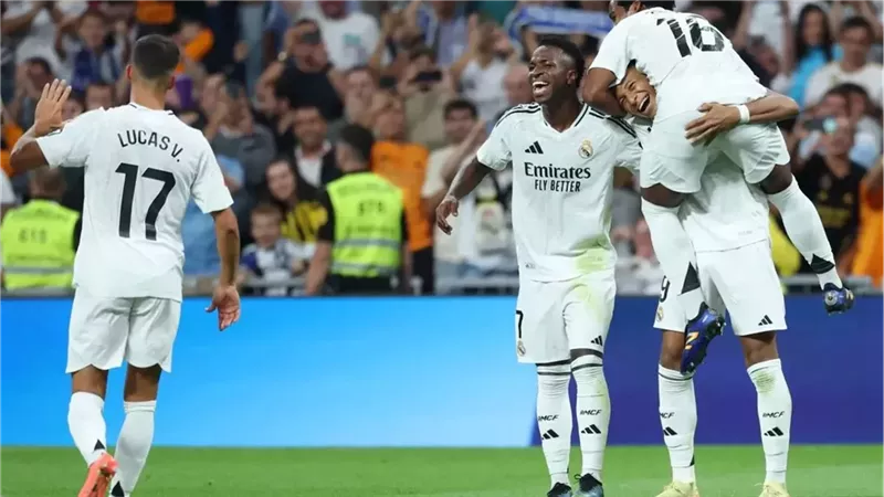 نجم ليفربول يحظى بإعجاب رئيس ريال مدريد 