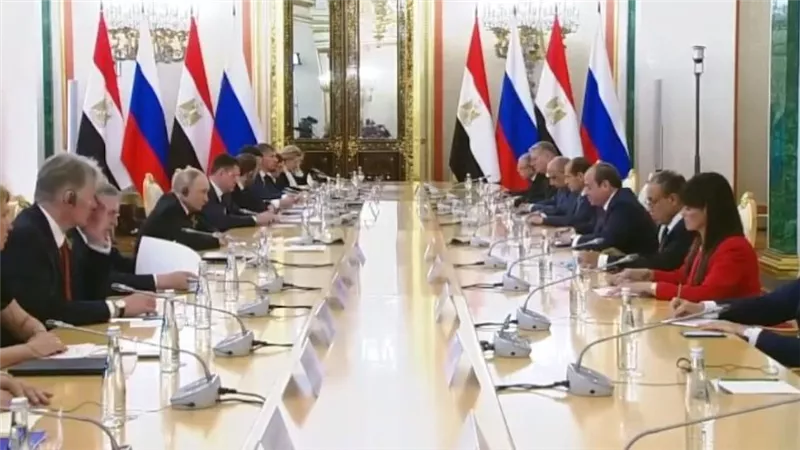 جلسة بين الرئيس السيسي وبوتين    