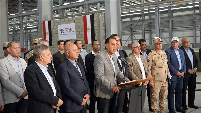 مدبولي يؤكد اهتمام الدولة بتأهيل وتنمية المنطقة الاقتصادية لموقعها الفريد عالميًا