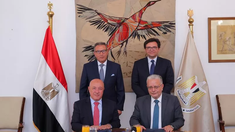 البنك الأهلي المصري والثقافة يوقعان بروتوكول تعاون لتشغيل مبنى 