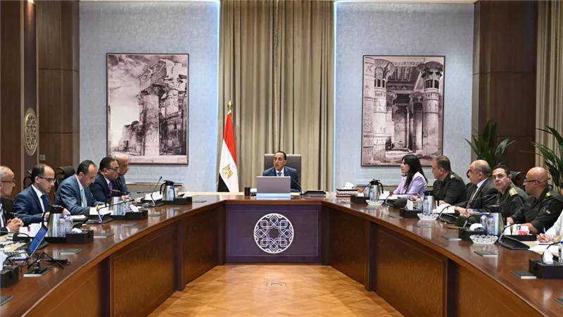 رئيس الوزراء يتابع إجراءات ترشيد استهلاك الكهرباء في الحي الحكومي بالعاصمة الإدارية