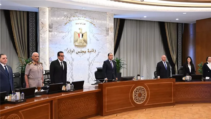 مجلس الوزراء يقف دقيقة حداد على أرواح شهداء الإقليمي وسنترال رمسيس