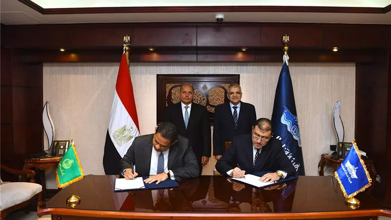 توقيع بروتوكول تعاون بين هيئة قناة السويس وبنك مصر في مشروعات التطوير العقاري