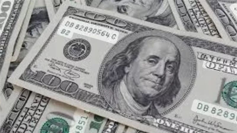 ماذا بعد الانخفاض الكبير في قيمة الدولار الأمريكي؟ 