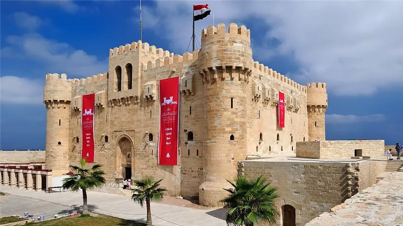 خبير آثار: الإسكندرانية يستعيدون أمجاد تاريخهم العريق في العيد القومي للمحافظة  