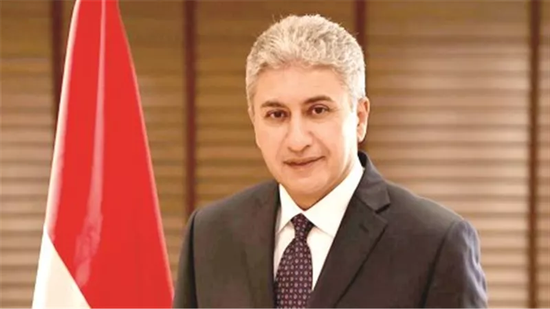 وزير السياحة والآثار يُهنئ الدكتور خالد العناني على فوزه بمنصب المدير العام لليونسكو