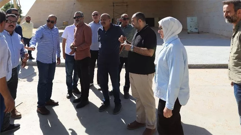 الأمين العام للمجلس الأعلى للآثار يتفقد المتحف الآتوني بالمنيا