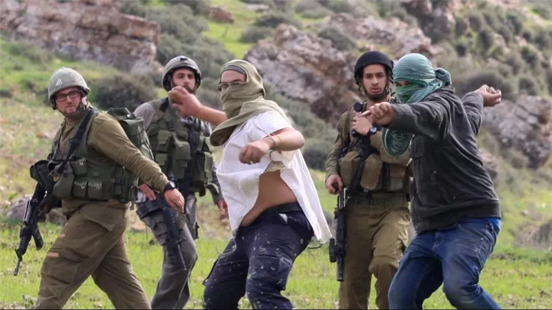 مستوطنون يعتدون على الفلسطينيين في الضفة الغربية 