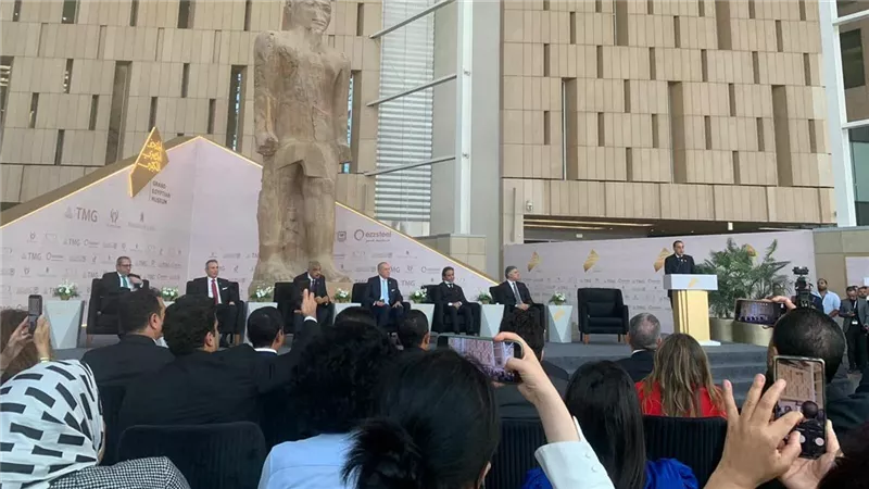 بدء فعاليات المؤتمر الصحفي للإعلان عن تفاصيل حفل افتتاح المتحف المصري الكبير|صور