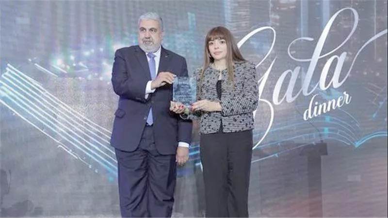 «الأهلى المصرى» يحصد جائزتين عالميتين فى جوائز Élan 2025 