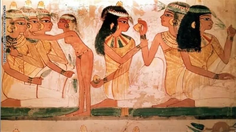 خبير آثار يؤكد الكحل اختراع مصري منذ 6000 عام